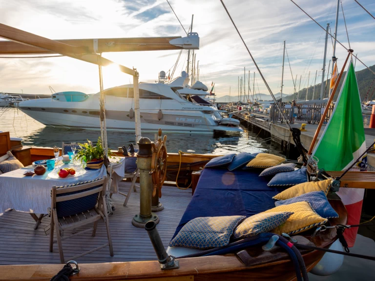 Motorboot mit oder ohne Skipper SIMEONI mieten in Chiavari