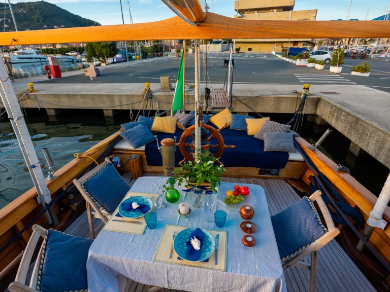 Vermietung Motorboot SIMEONI mit Führerschein