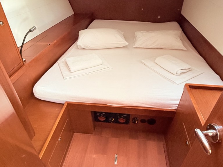 YachtCharter in Sukošan - Bénéteau Oceanis 48 auf SamBoat