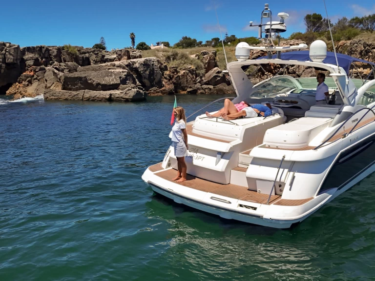 Motorboot mit oder ohne Skipper Fairline mieten in Cascais