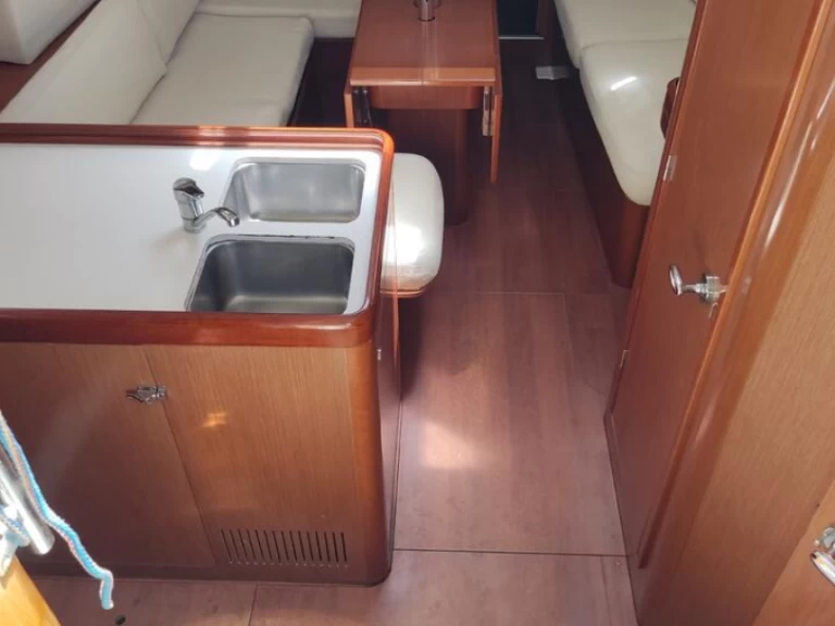 Segelboot mieten in Néa Péramos zum besten Preis