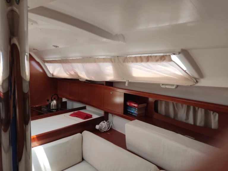 Bénéteau Oceanis 34 mieten Néa Péramos