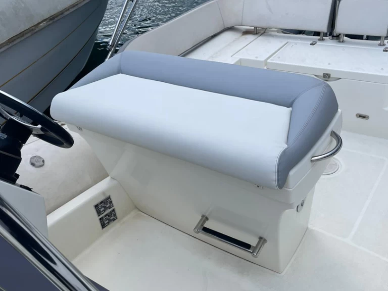 Schlauchboot mit oder ohne Skipper Zodiac mieten in Menton