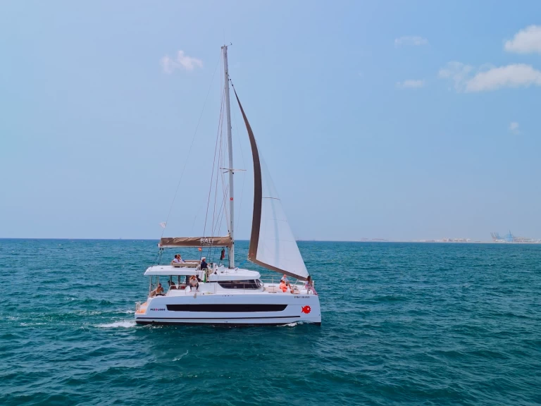 Ein Bali Bali Catspace Voile mieten in Barcelona