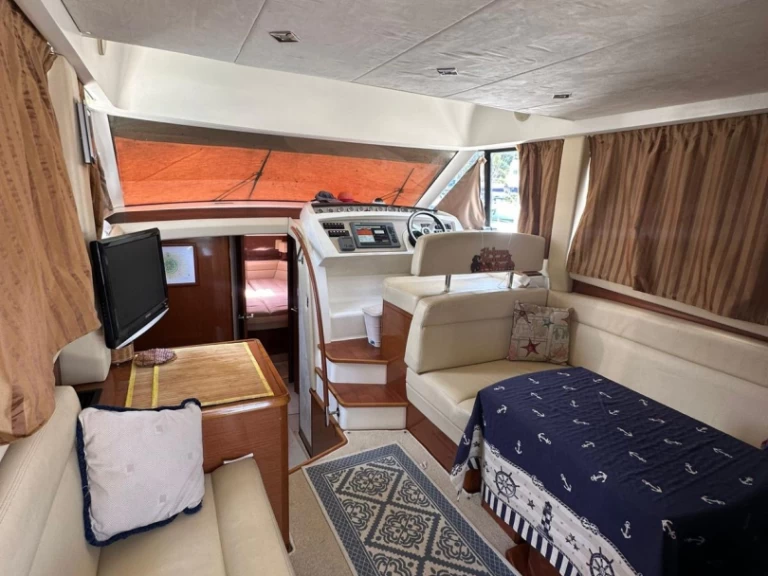 Vermietung Motorboot Prestige mit Führerschein