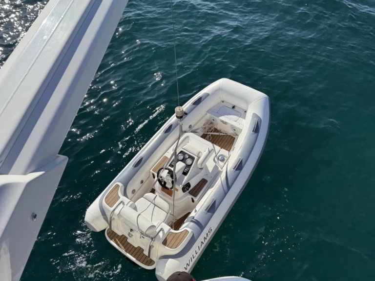 Yacht mit oder ohne Skipper Ferretti mieten in Palma de Mallorca