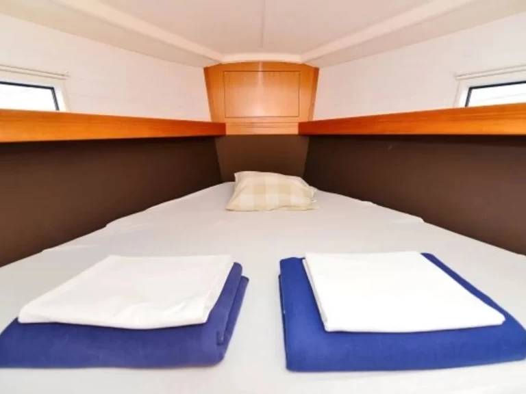 Ein Bavaria Bavaria Cruiser 37 B mieten in Betina