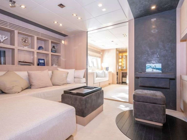 Mangusta TOTAL mieten Paradise Island