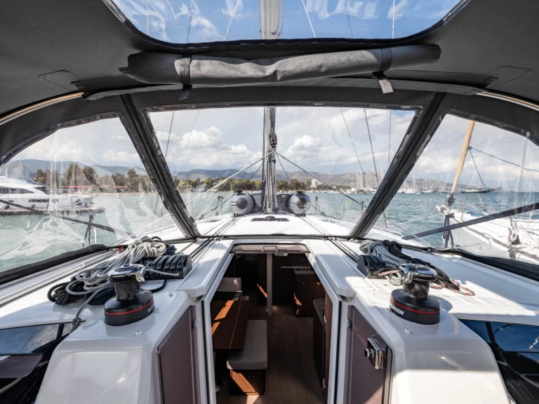 YachtCharter in Néa Péramos - Bénéteau Oceanis 40.1 auf SamBoat