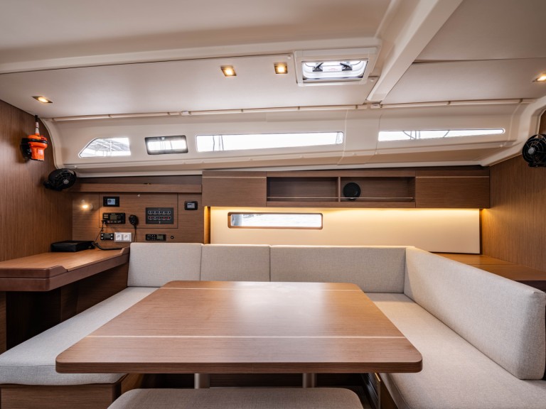 Boot mieten Néa Péramos günstig Oceanis 40.1