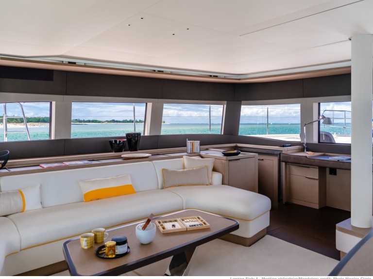 Boot mieten Olbia günstig Lagoon Sixty 5 Owner's Version