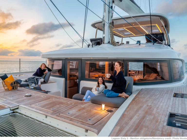 Katamaran mit oder ohne Skipper Lagoon mieten in Salerno