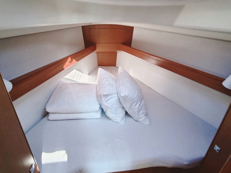 Ein Bavaria Cruiser 34 mieten in Punat