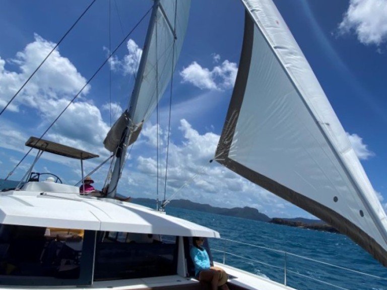 Katamaran mit oder ohne Skipper Bali mieten in Airlie Beach