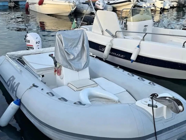Schlauchboot mit oder ohne Skipper Bwa mieten in Aci Trezza