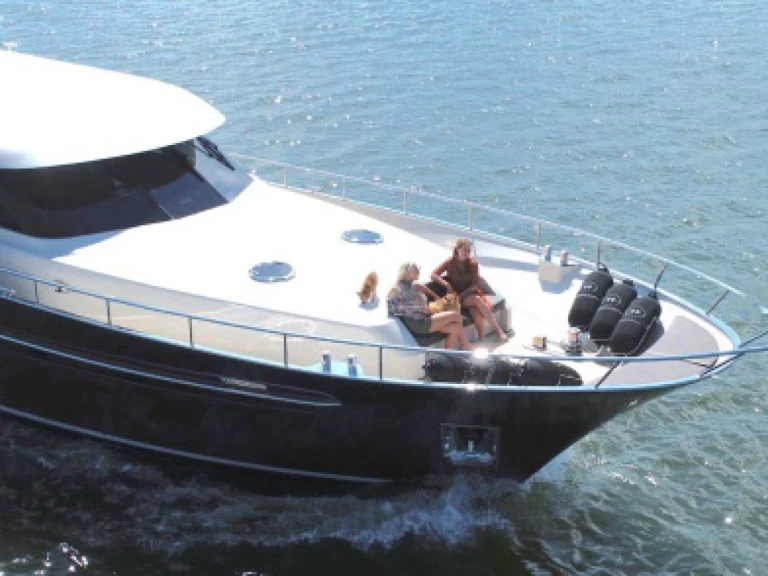 Bootsverleih Continental 2200 Limassol Samboat