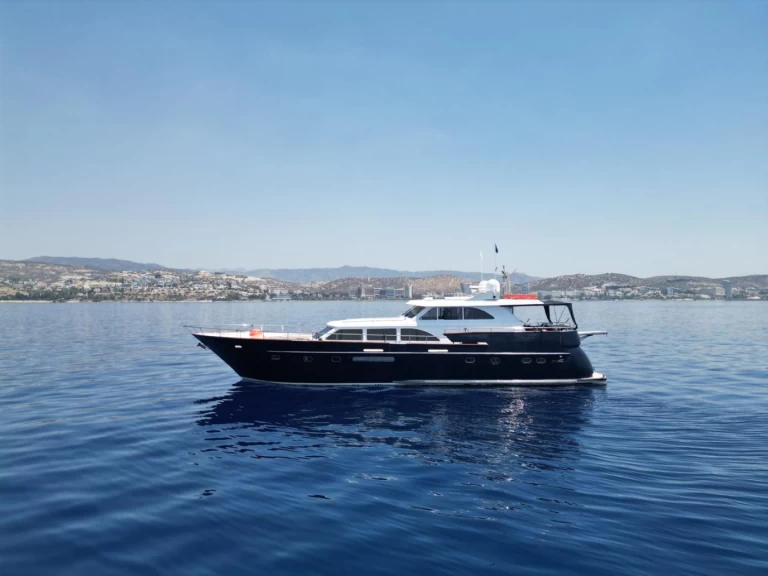 YachtCharter in Limassol - Continental 2200 auf SamBoat