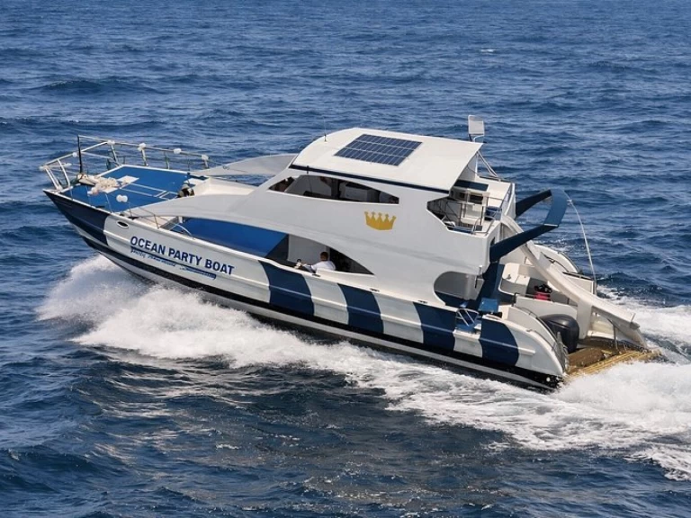 Katamaran mieten in Puerto Plata - Custom Made custom