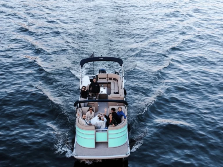 Motorboot mit oder ohne Skipper Croisière privée mieten in Paris