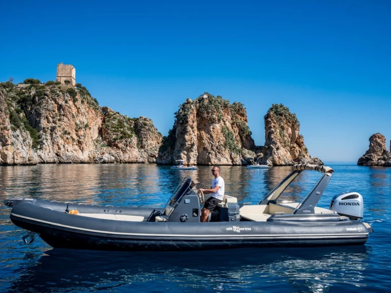 Vermietung Schlauchboot Altamarea mit Führerschein