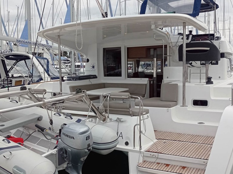 YachtCharter in Álimos - Lagoon Lagoon 40 auf SamBoat