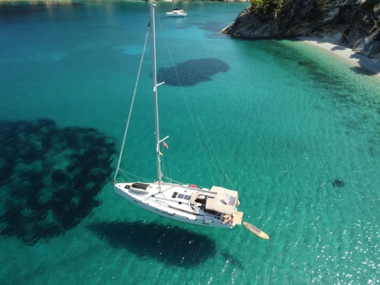 Ein Jeanneau Sun Odyssey 519 mieten in Néa Péramos