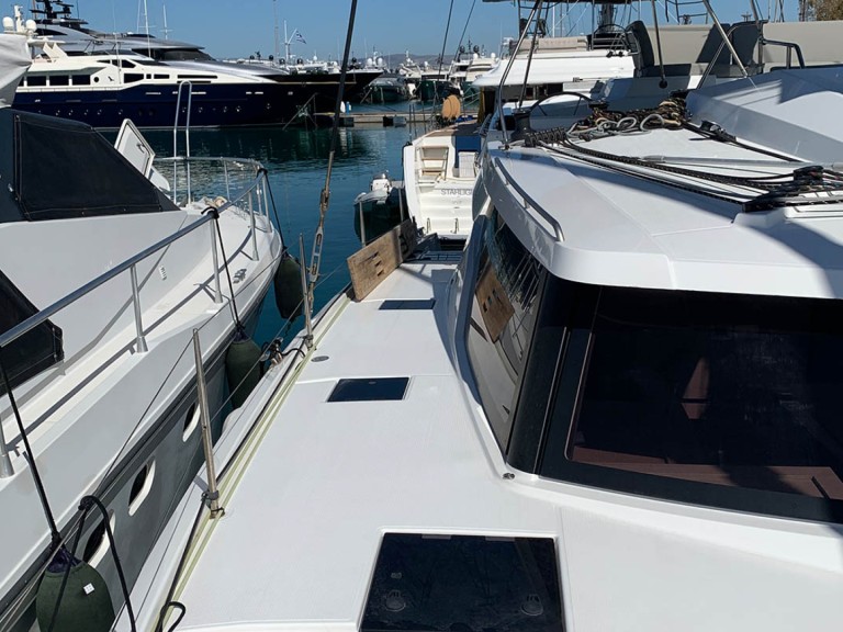 YachtCharter in Álimos - Fountaine Pajot Elba 45 auf SamBoat