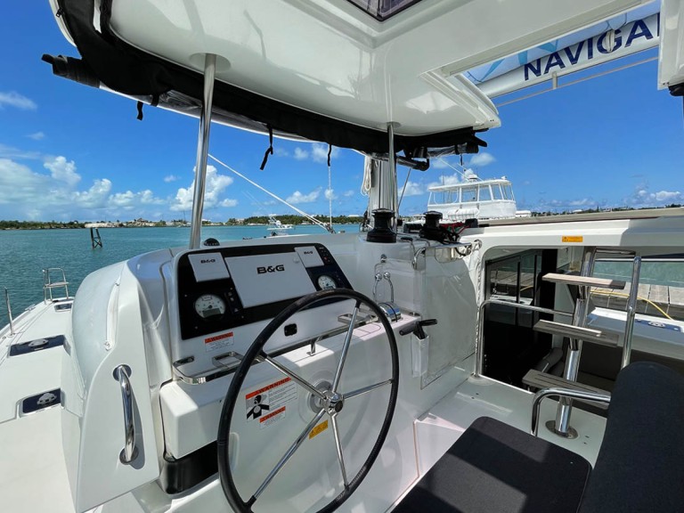 Ein Lagoon Lagoon 42 mieten in Álimos