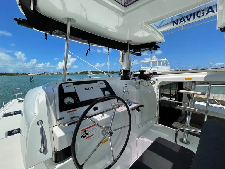 Ein Lagoon Lagoon 42 mieten in Álimos