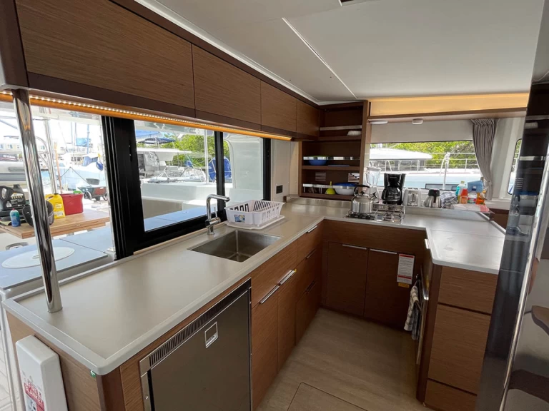 Katamaran mit oder ohne Skipper Lagoon mieten in Álimos