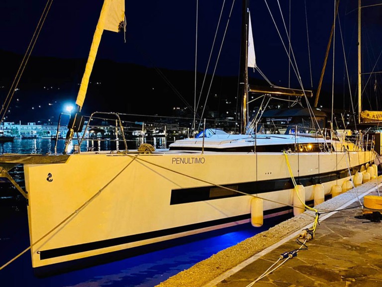 Boot mieten Álimos günstig Oceanis Yacht 62