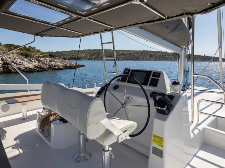 Dufour Dufour Catamarans 48 Sail mieten Palermo