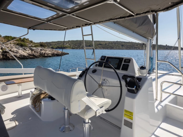 Dufour Dufour Catamarans 48 Sail mieten Palermo