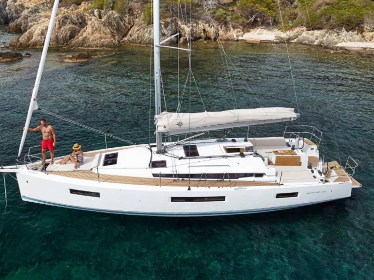 YachtCharter in Ibiza Town - Jeanneau Sun Odyssey 44 auf SamBoat