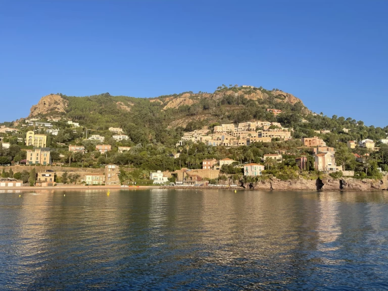 Vermietung Motorboot Jeanneau mit Führerschein