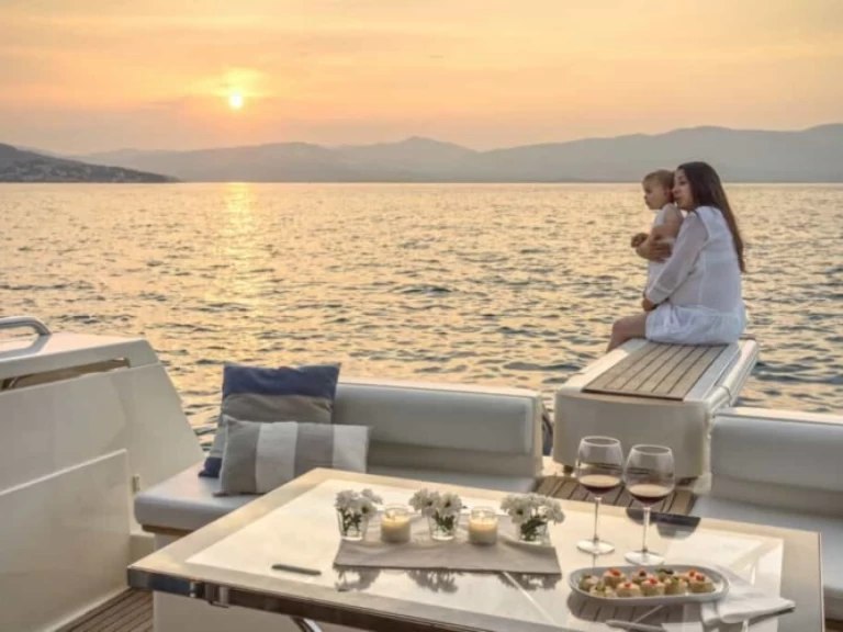 Motorboot mieten in Toúrlos - Ferretti 53 FlyBridge 