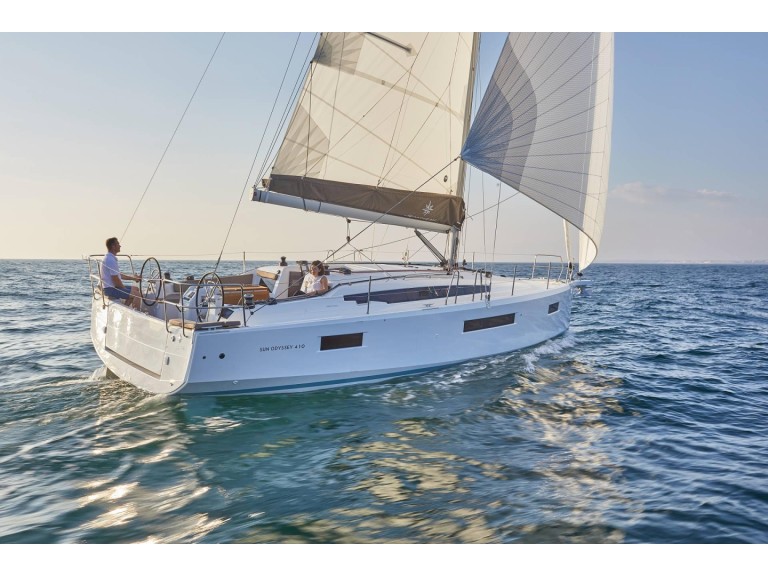 Ein Jeanneau Sun Odyssey 410 mieten in Lefkáda