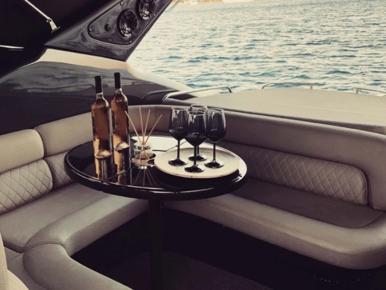 Yacht mit oder ohne Skipper Cranchi mieten in Mykonos (City)