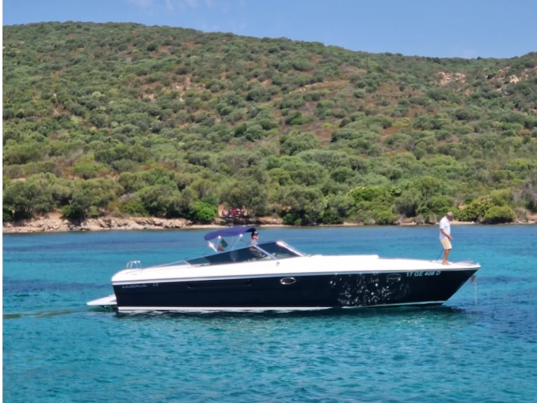 Vermietung Motorboot Itama mit Führerschein