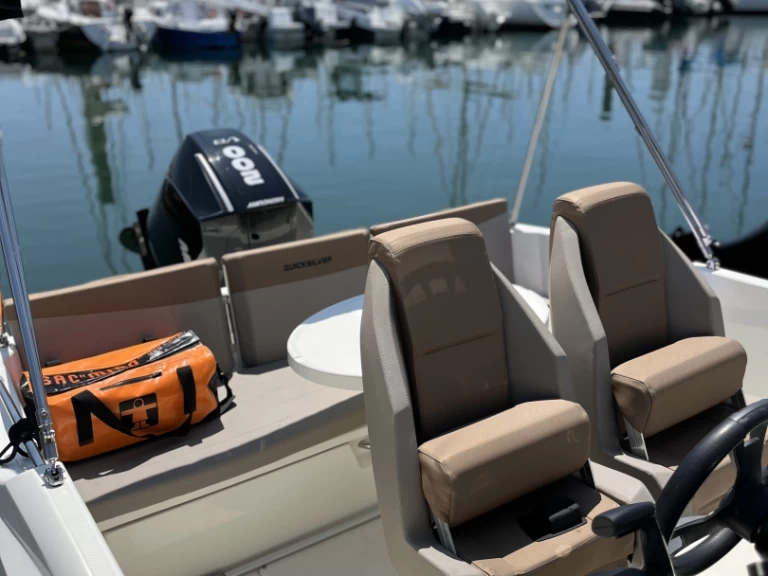 Motorboot mieten in Arzon zum besten Preis