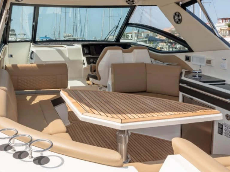 Motorboot mieten in Ayia Napa zum besten Preis