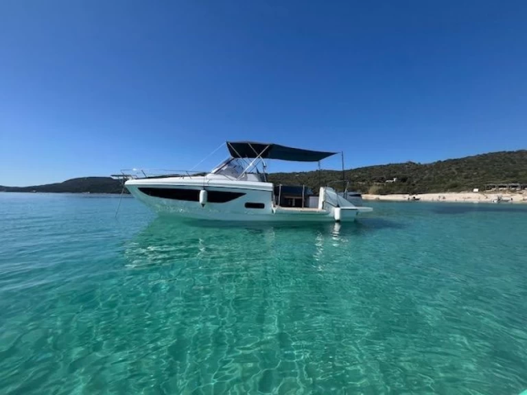 Ein Bénéteau FLYER 9 SUNdeck mieten in Ajaccio