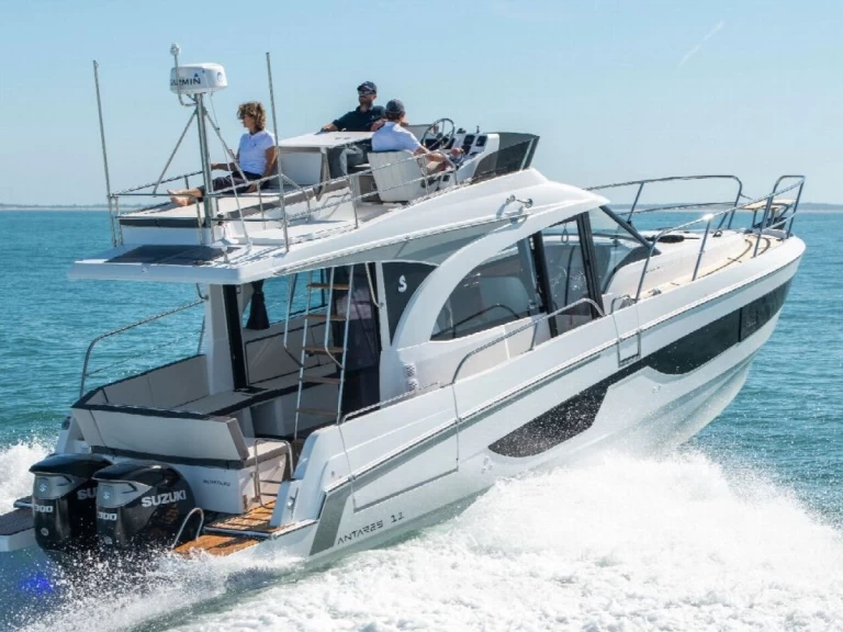 Motorboot mieten in Ajaccio - Bénéteau ANTARES 11 OB FLY