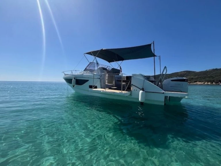 Motorboot mit oder ohne Skipper Bénéteau mieten in Ajaccio