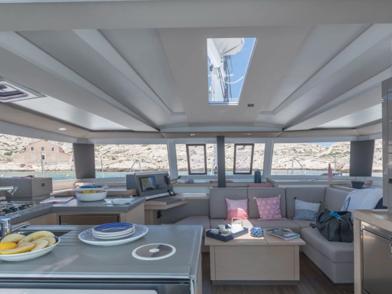 Ein Fountaine Pajot Astrea 42 mieten in Ajaccio
