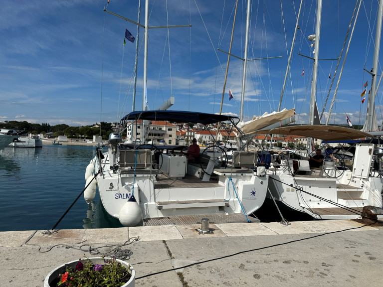 YachtCharter in Seget Donji - Bénéteau Oceanis 51.1 auf SamBoat