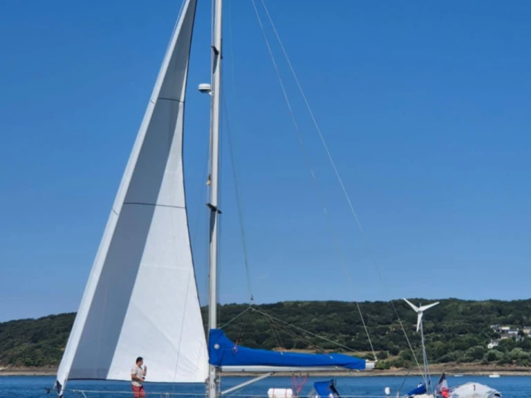 Bootsverleih Bénéteau First 38 S Brest Samboat