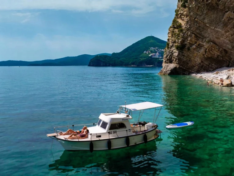 YachtCharter in Budvanski Zaliv - Navar 710 auf SamBoat