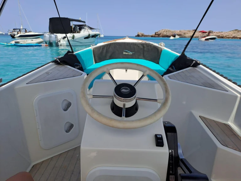 Motorboot mieten in Málaga zum besten Preis