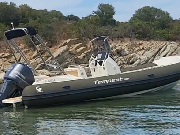 Schlauchboot mit oder ohne Skipper Capelli mieten in Saint-Florent
